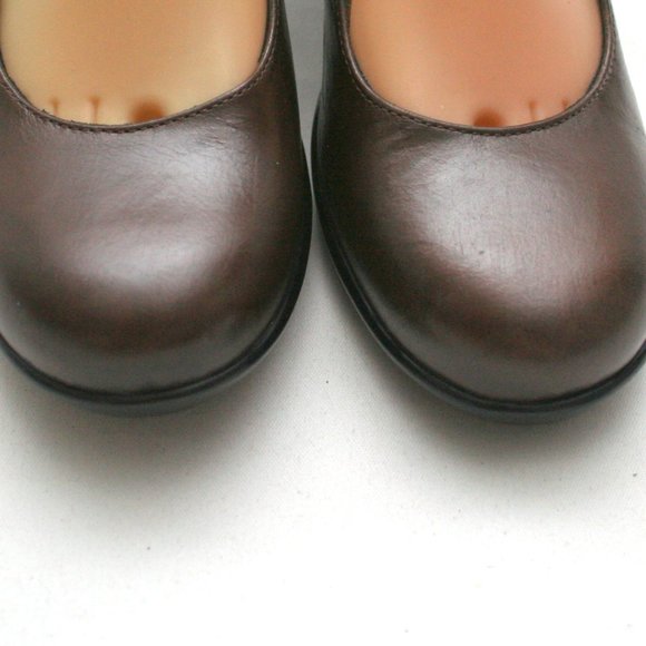 DROMEDARIS Leather Pumps Brown & Gray Closed 3 1/4" Heels with Padded Insoles - Picture 8 of 10